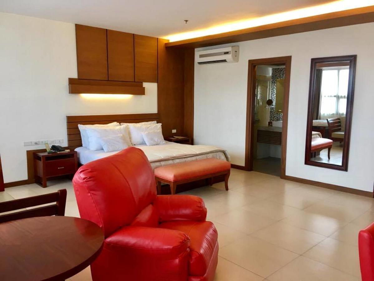 Skinetics Wellness Center Boutique Hotel Iloilo City Buitenkant foto